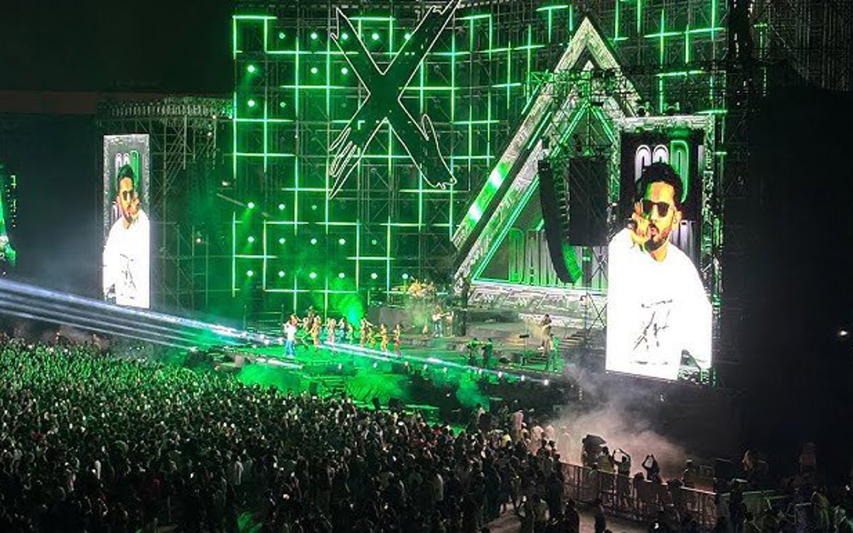 Anirudh's Hyderabad Concert Creates Electrifying Atmosphere