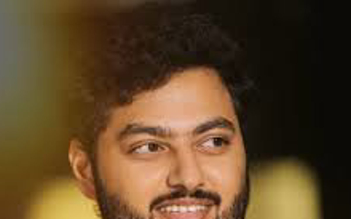 మోక్షజ్ఞ దీర్ఘకాలంగా ఎదురుచూస్తున్న అరంగేట్రం అభిమానులలో ఉత్సాహాన్ని రేకెత్తిస్తోంది