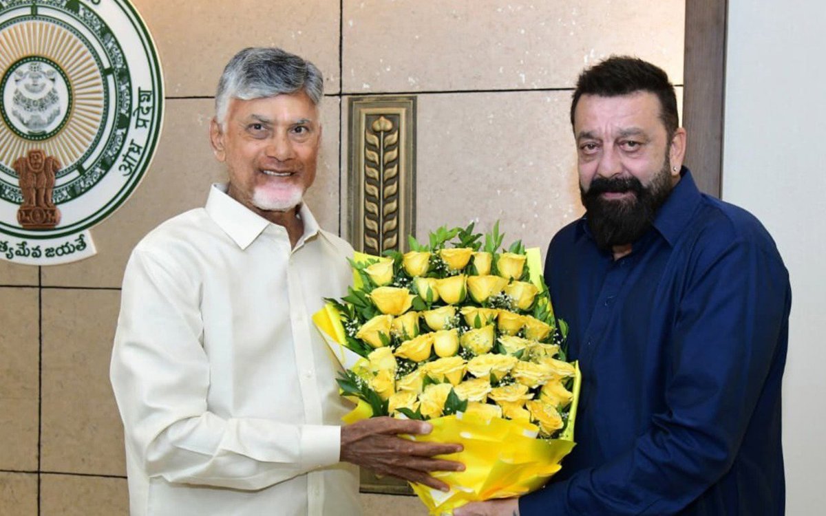 ఆంధ్రప్రదేశ్లో ఫిల్మ్ స్టూడియో ఏర్పాటు చేయనున్న సంజయ్ దత్, సీఎం చంద్రబాబు నాయుడుతో భేటీ.