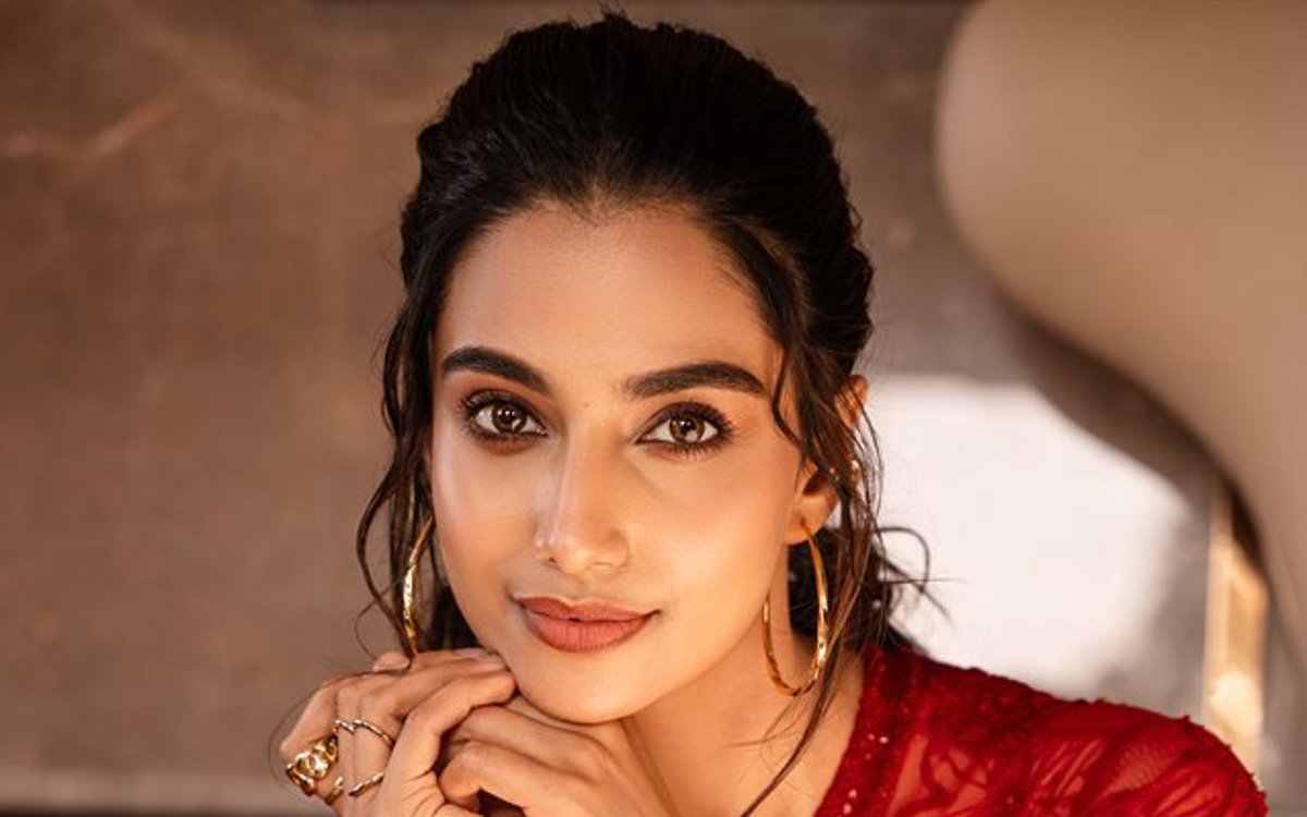 Meenakshi Chaudhary: Rising Star and IPL Enthusiast