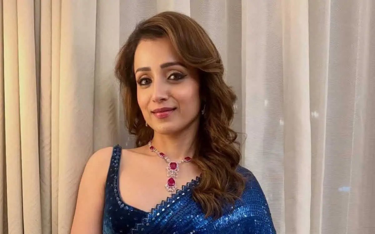 రిటైర్మెంట్ పుకార్లపై త్రిష కృష్ణన్ క్లారిటీ, బిజీ ఫిల్మ్ షెడ్యూల్ను ధృవీకరించిన నటి