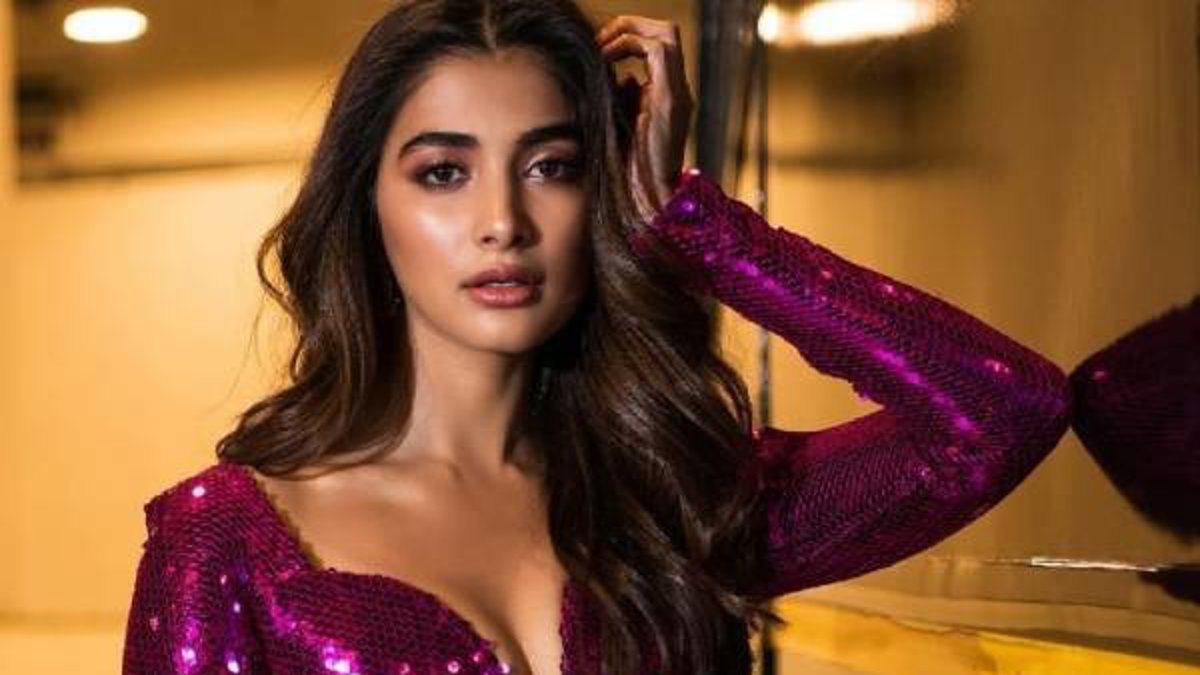Pooja Hegde’s Love Life in Focus: Dating Rohan Mehra? Buzz Grows