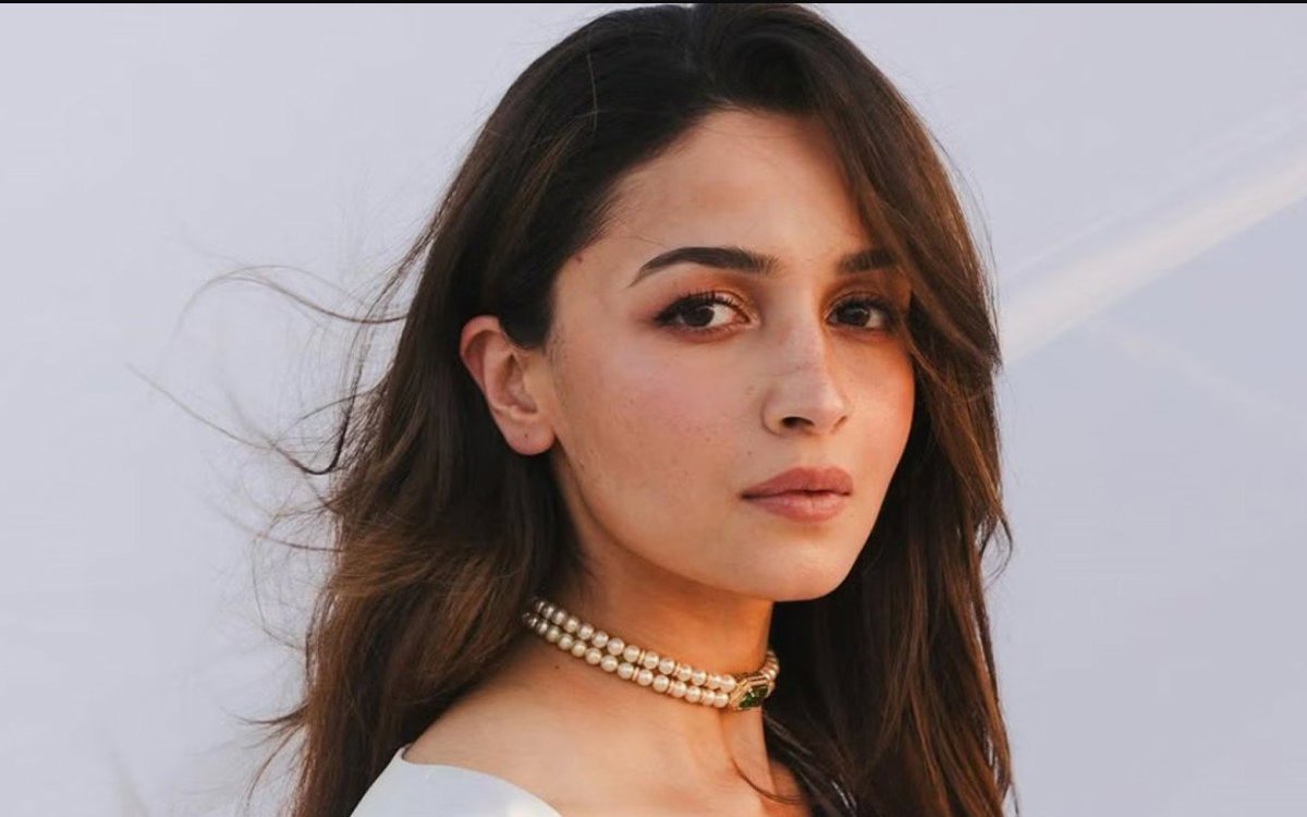 కాస్టింగ్ జాప్యం మరియు కొనసాగుతున్న షూటింగ్ మధ్య ఎన్టీఆర్ ‘డ్రాగన్’లో చేరనున్న ఆలియా భట్