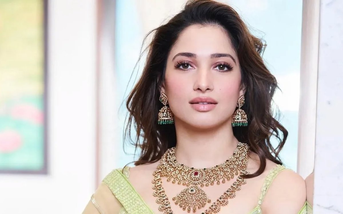 పవర్ సోప్స్పై తమన్నా దాఖలు చేసిన ₹1 కోటి పరిహారం పిటిషన్ను కొట్టివేసిన మద్రాస్ హైకోర్టు