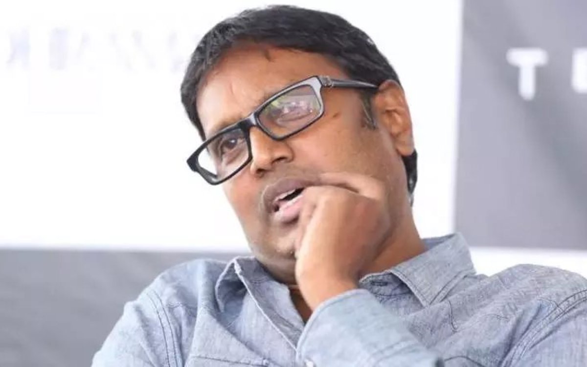 టాలీవుడ్ థియేటర్లను బలోపేతం చేసేందుకు 3 నెలల OTT విండో కావాలని దర్శకుడు గుణశేఖర్ విజ్ఞప్తి