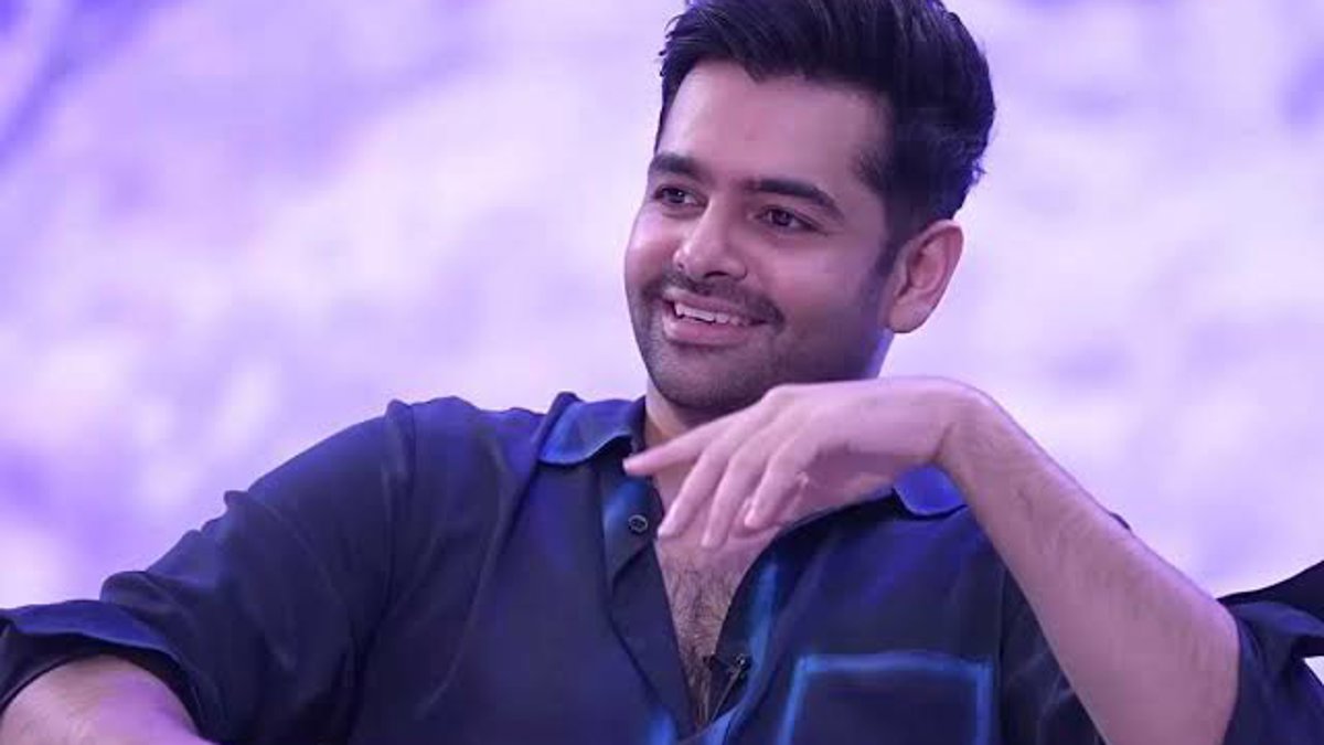 డైరెక్టర్ సీటుపై రామ్ పోతినేని కన్నేశారా? 'లోన్ వోల్ఫ్' వార్తలతో హీటెక్కుతున్న చర్చ