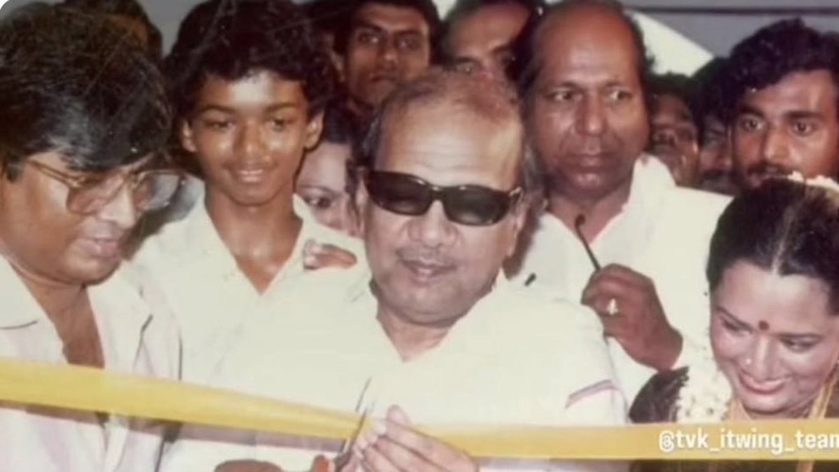 దళపతి విజయ్ టీవీకే విజయం: సోషల్ మీడియాలో రచ్చ, చర్చ రేపుతున్న ఆర్జీవీ వైరల్ ట్వీట్