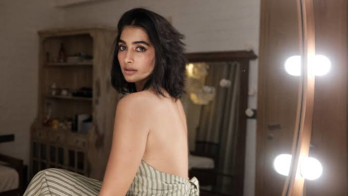 Pooja Hegde Spills Why Ranveer Singh Is Her ‘Pammy Aunty’ On Set