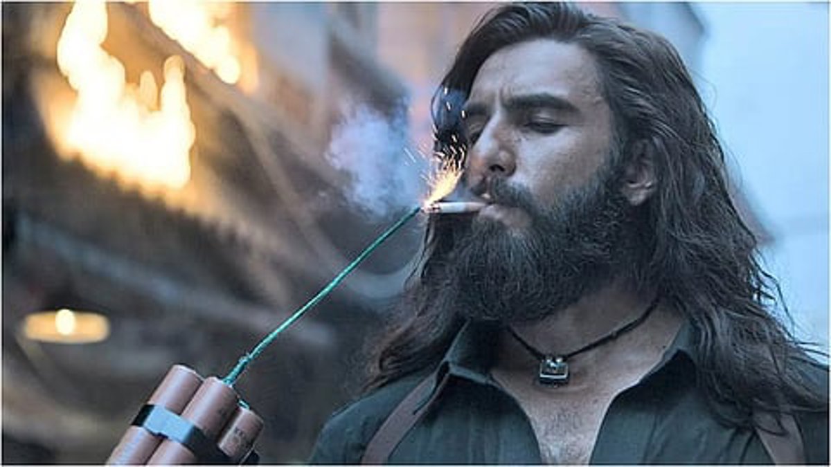 Shah Rukh Khan Praises Ranveer Singh's Dhurandhar Franchise, Social Media Reacts