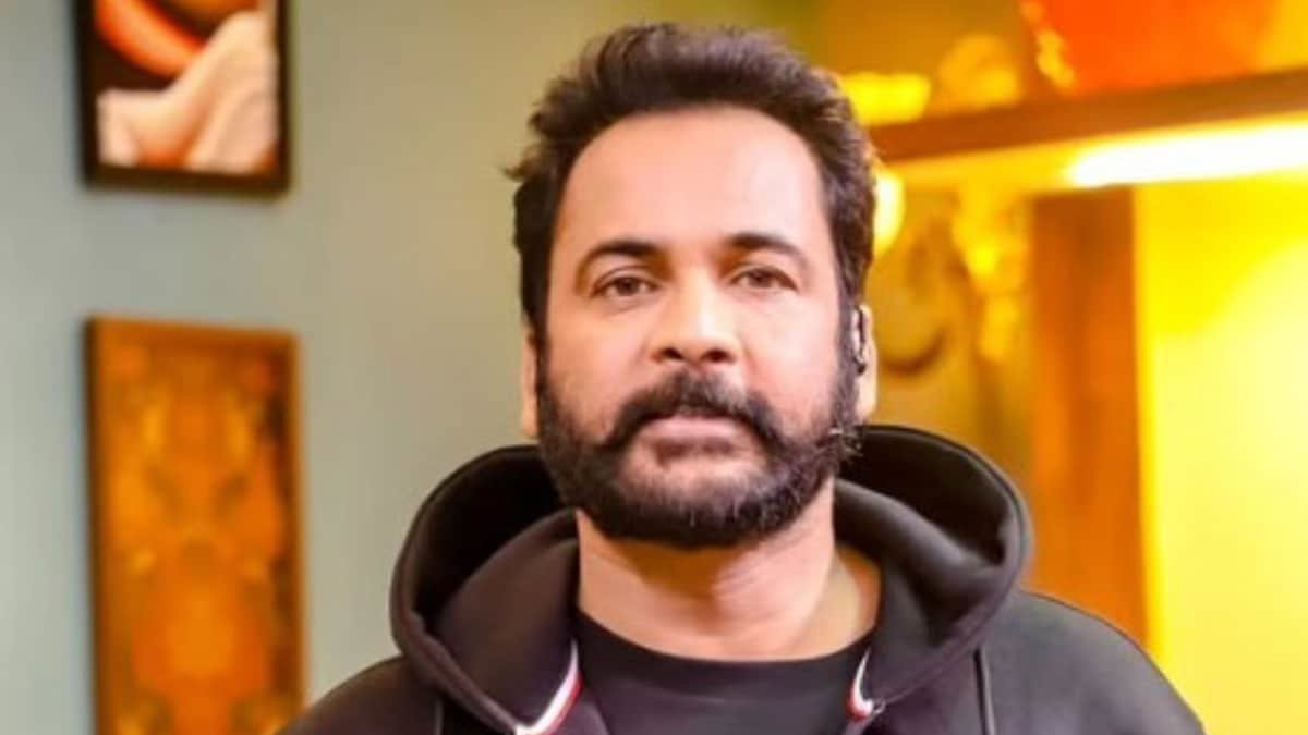 Bigg Boss 10 Telugu: Sivaji Faces Backlash for Aggressive Hosting Style