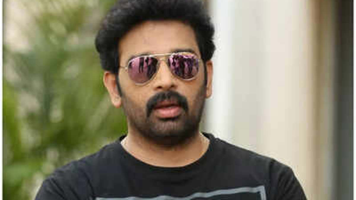 JD Chakravarthy Joins Ravi Teja and Vivek Athreya for Dussehra Film Launch