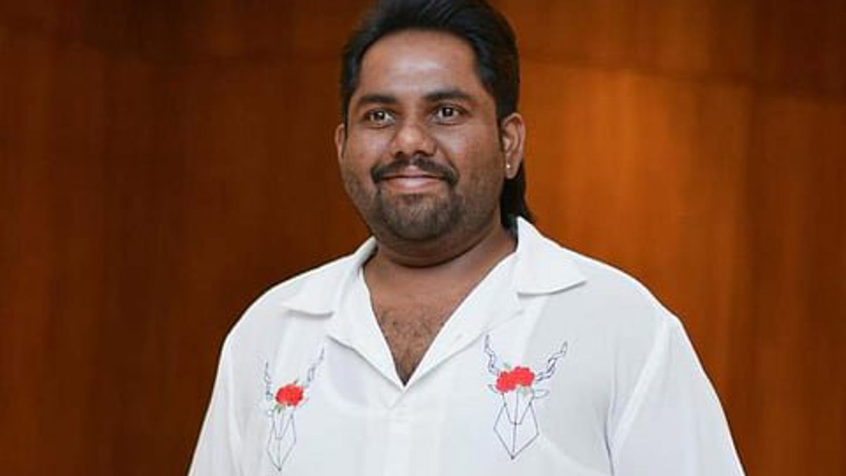 Harsha Chemudu Shines in Least Eligible Bachelor Trailer Ahead of ETV Win Debut