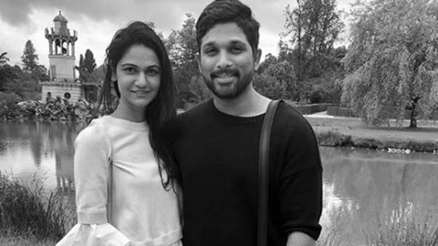 రాకా షూటింగ్ విరామంలో పారిస్ విహారయాత్రను ఎంజాయ్ చేస్తున్న అల్లు అర్జున్