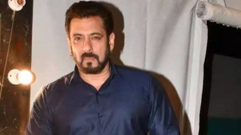 సల్మాన్ ఖాన్ సూపర్ హీరో చిత్రం: నిర్మాణానికి మైత్రీ మూవీ మేకర్స్తో చర్చలు