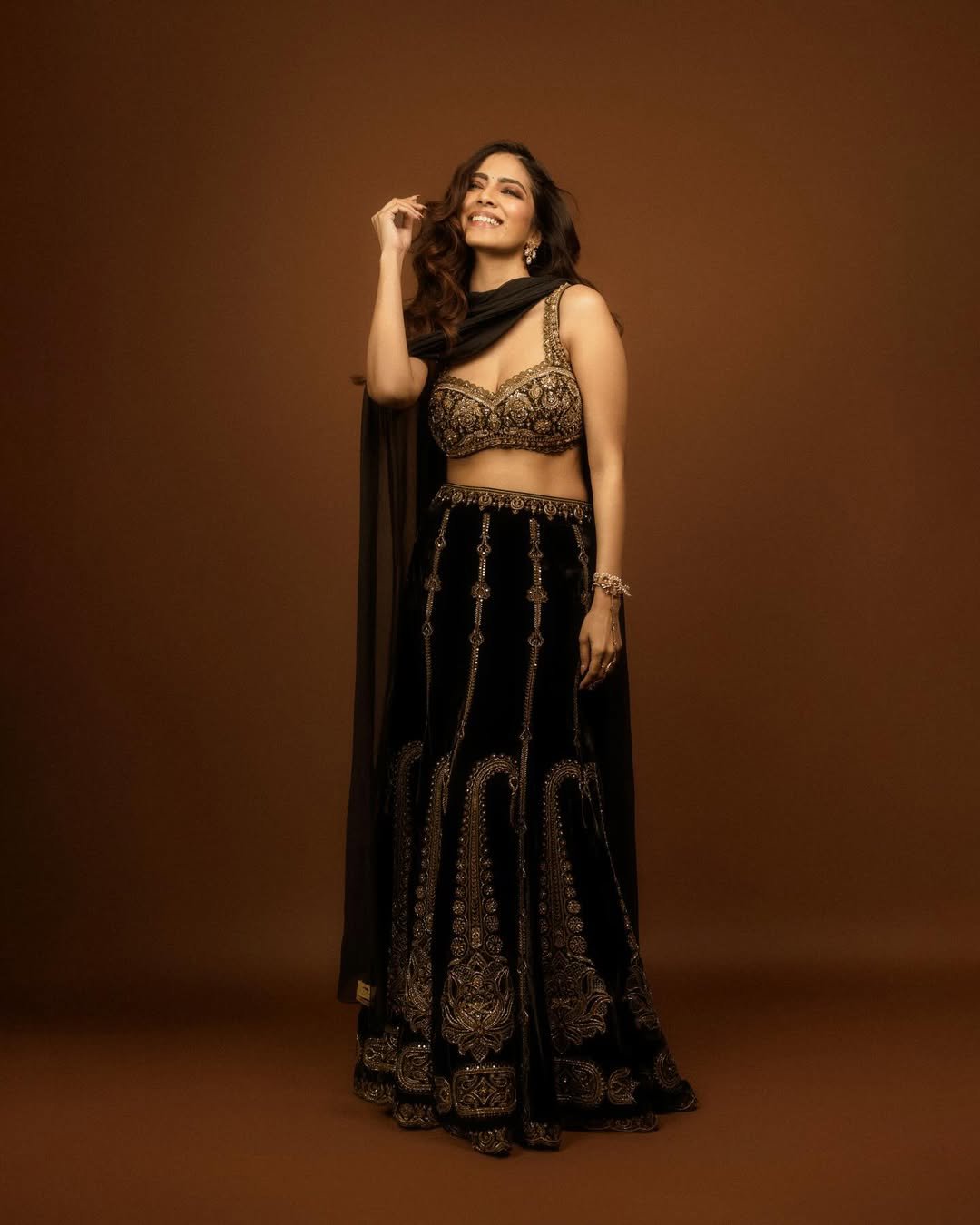 Black, Gold, and That Smile. - 4