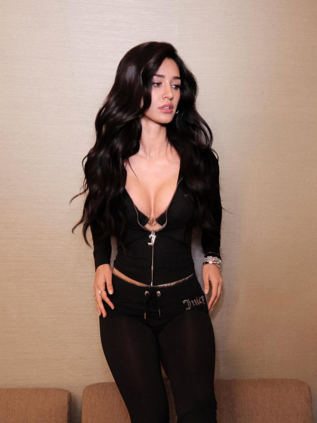 మిడ్‌నైట్ మూవ్స్ 🖤 - 5