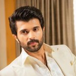 హైదరాబాద్ బ్లాక్ హాక్స్‌తో అటు వెండితెరపై, ఇటు క్రీడల్లోనూ ముందుంటున్న విజయ్ దేవరకొండ